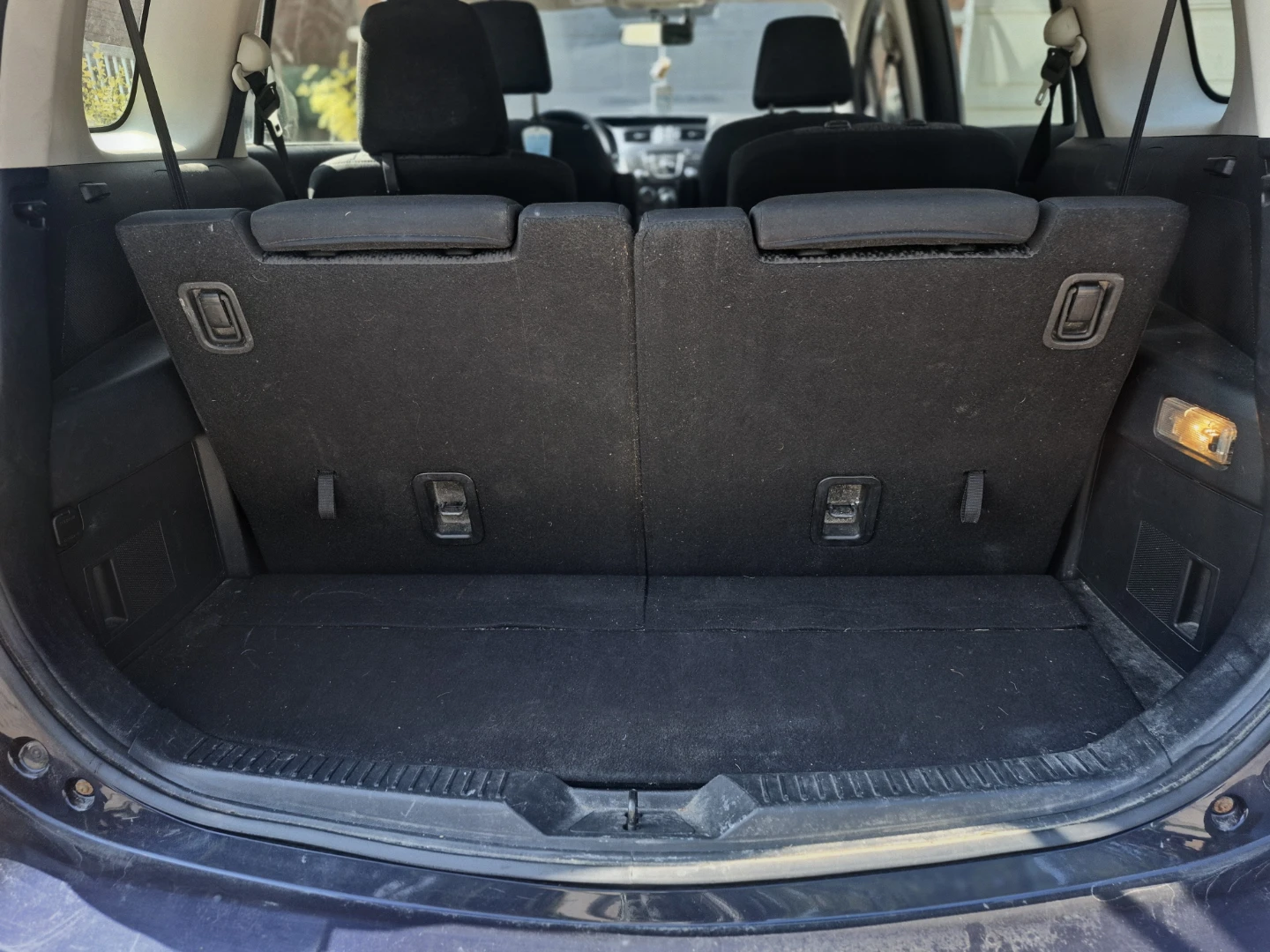 Compact blue 2012 Mazda 5 minivan. Seven seater ! - photo 5