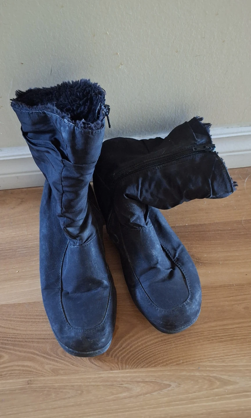 Ladies winter Boots Size 8 - photo 4
