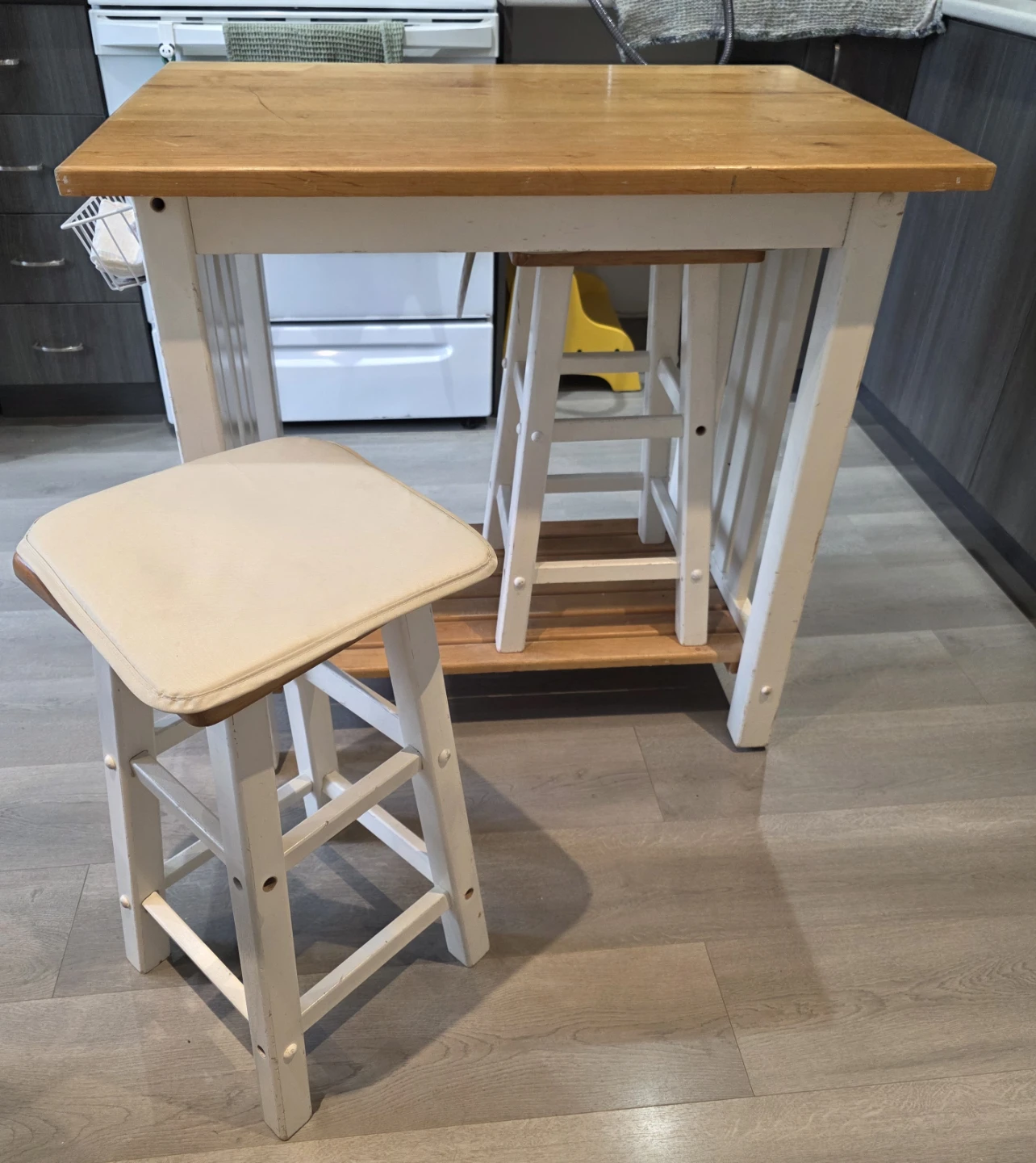 Kitchen island