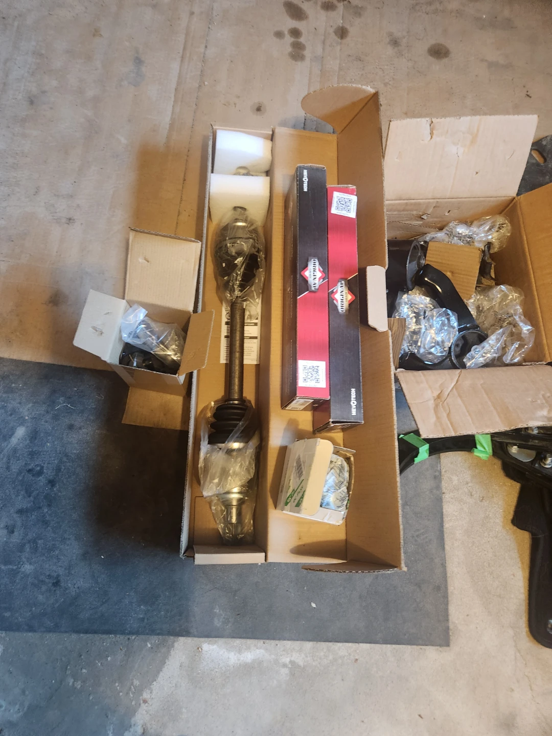 Mitsubishi lancer and Outlander parts
