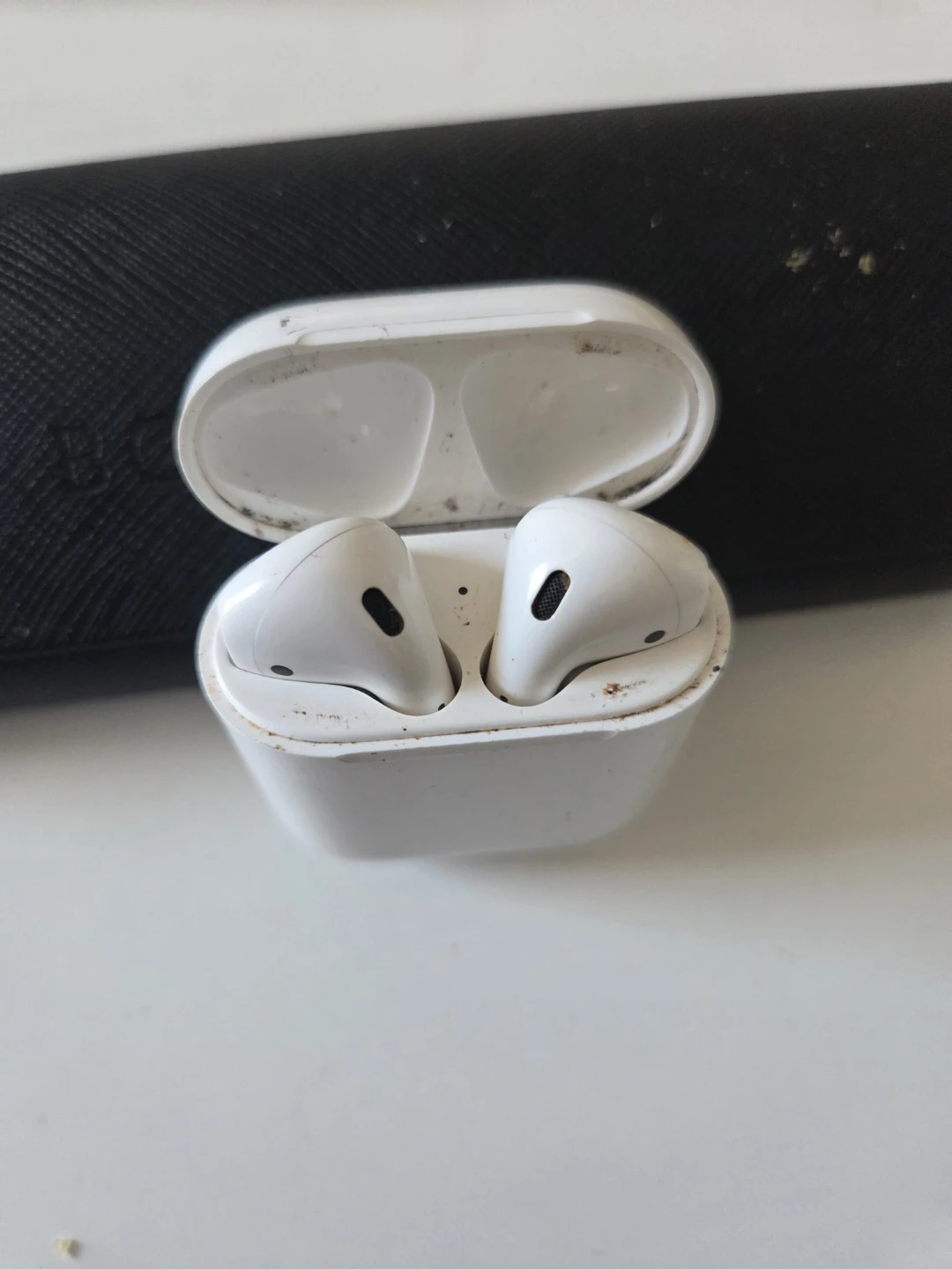 Apple AirPods - photo 3