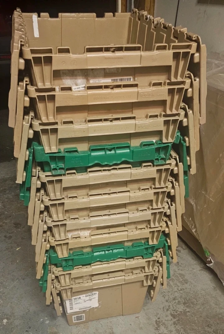 11 Plastics Stackable Storage Totes