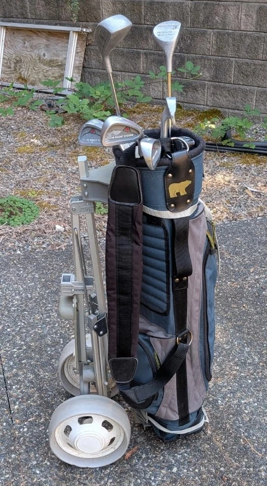 Older/Vintage Golf Club Set + Bag + Pull Cart - photo 3
