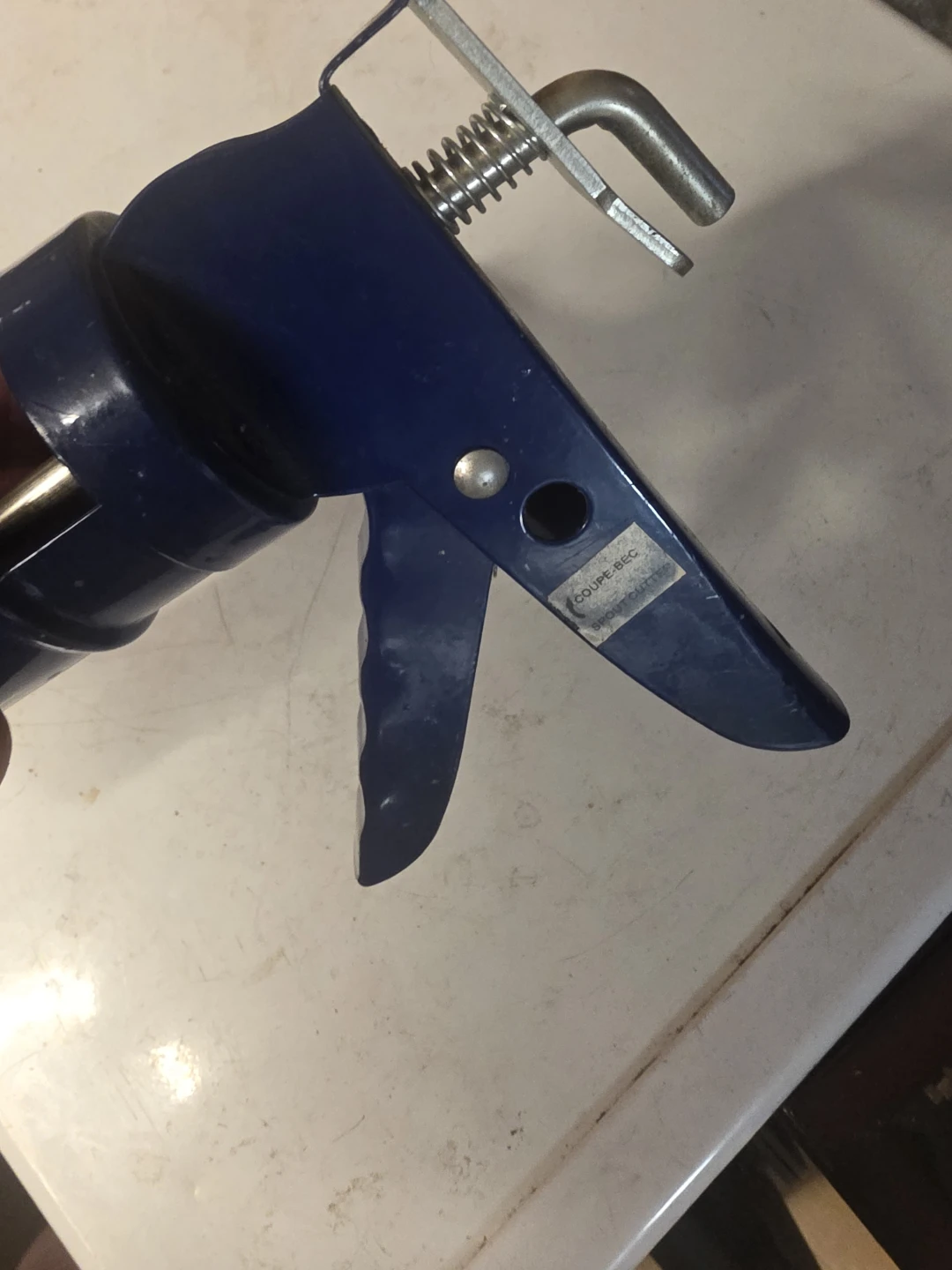 HD-109 Smooth Rod Caulking Gun - photo 5