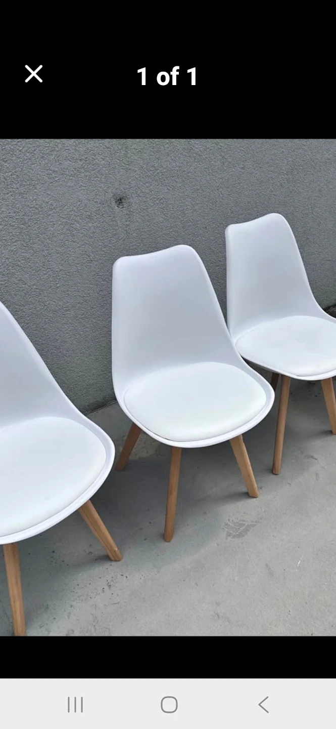 Set of 4 Modern White Chairs with Wood Legs