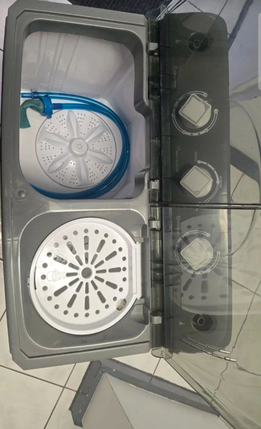 Like new 20lb Washing machine +dryer works great