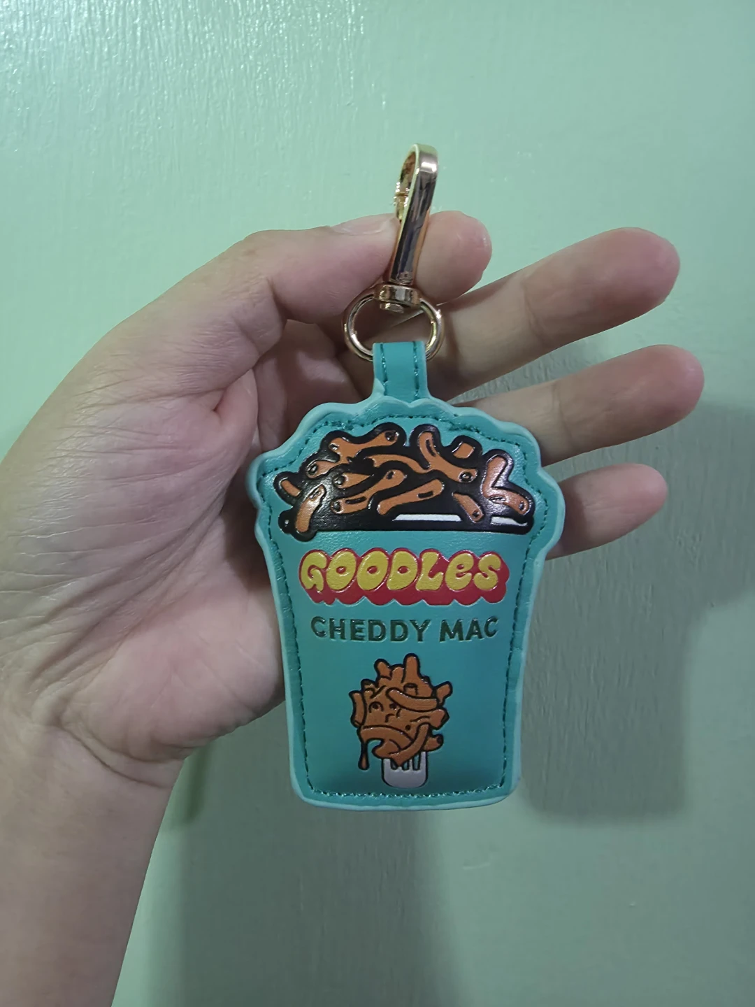 Goodles Cheddy Mac Keychain 🏈
