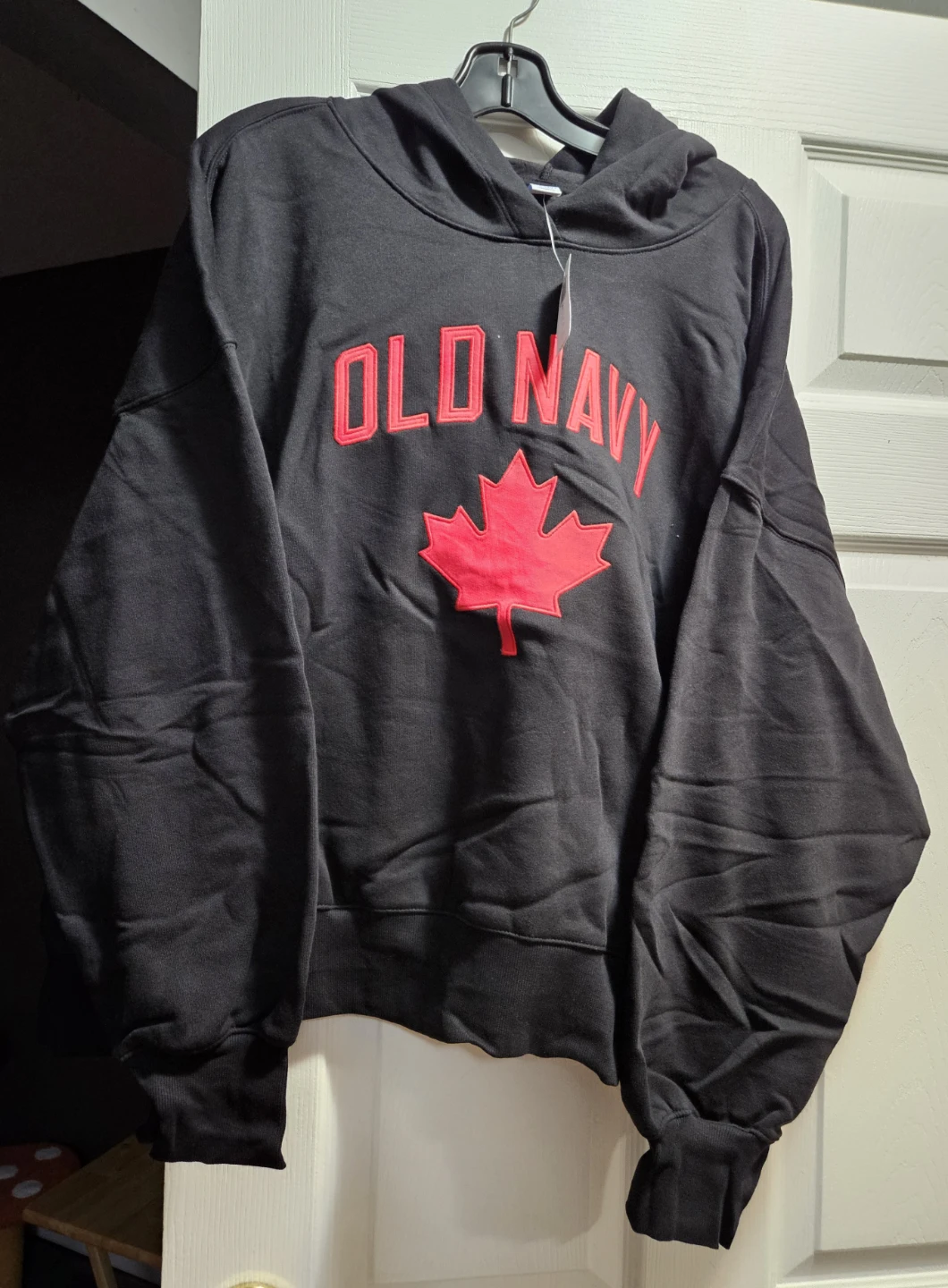 New Old Navy Black Maple Leaf Hoodie - photo 3