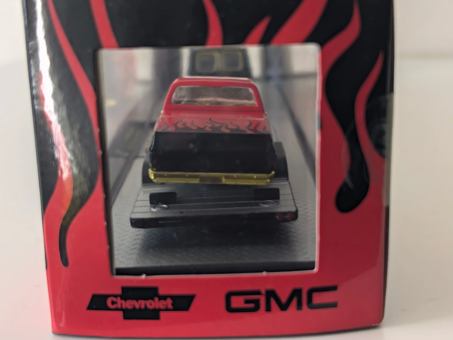 M2 Machines 1973 Chevrolet Van and 1970 GMC Sierra Grande - photo 5