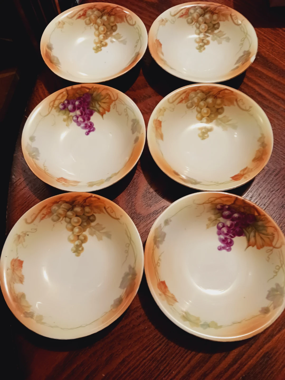 Set of 6× Antique 1890s Austrian Carlsbad Porcelain Grape Bowls - photo 2