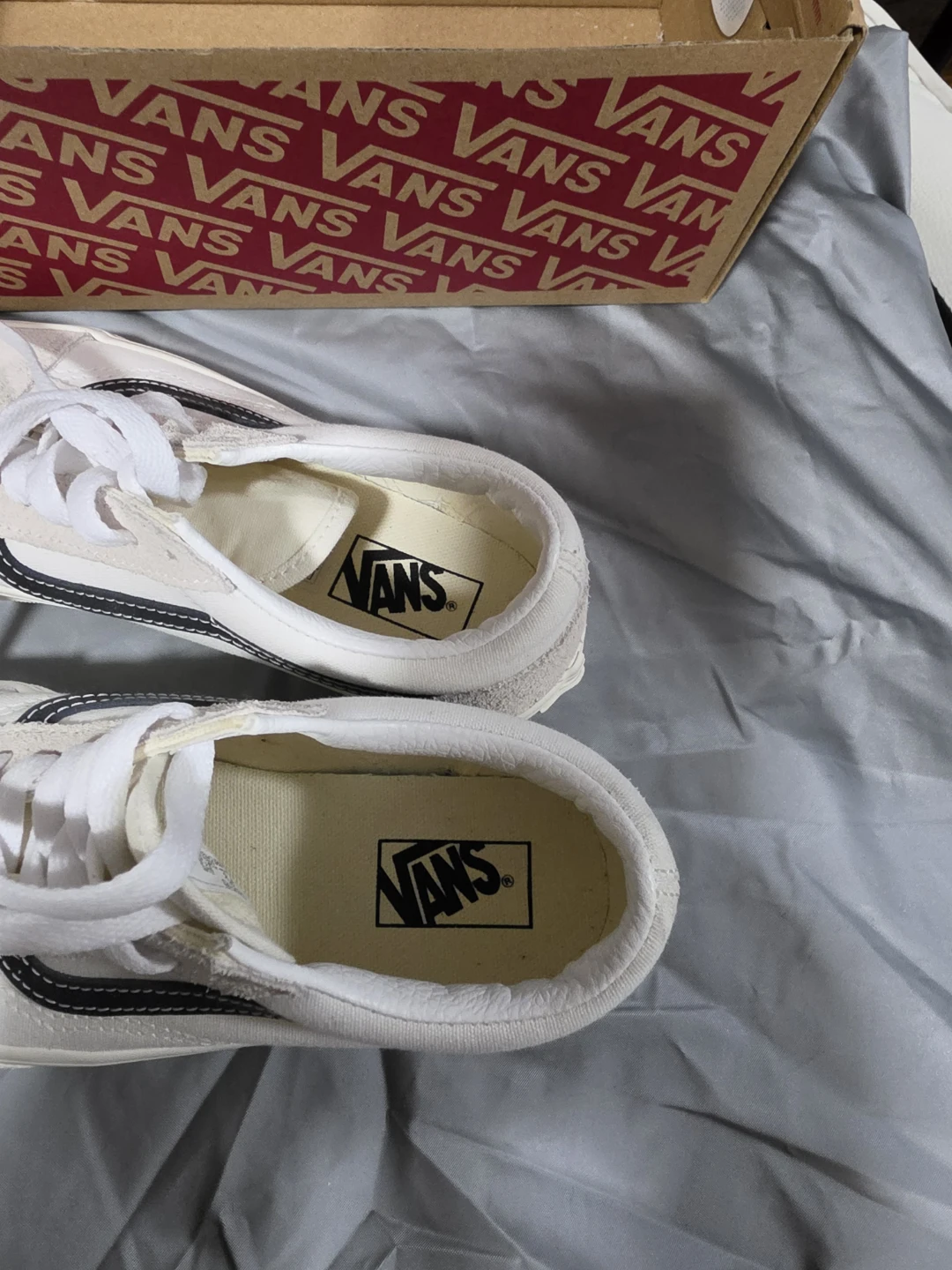 Vans Old Skool White and Grey Sneakers - photo 3