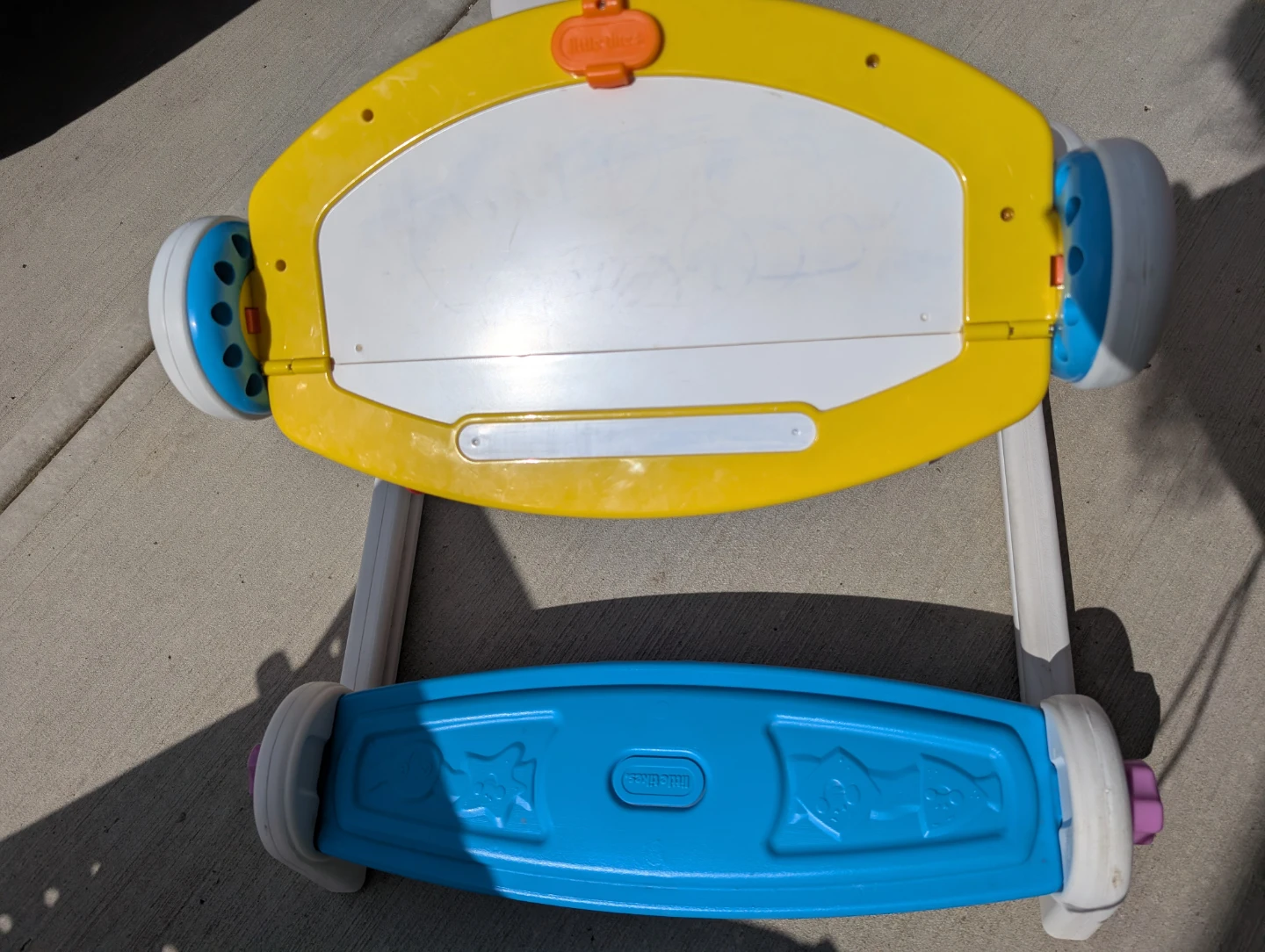 Kids Activity Table - photo 4