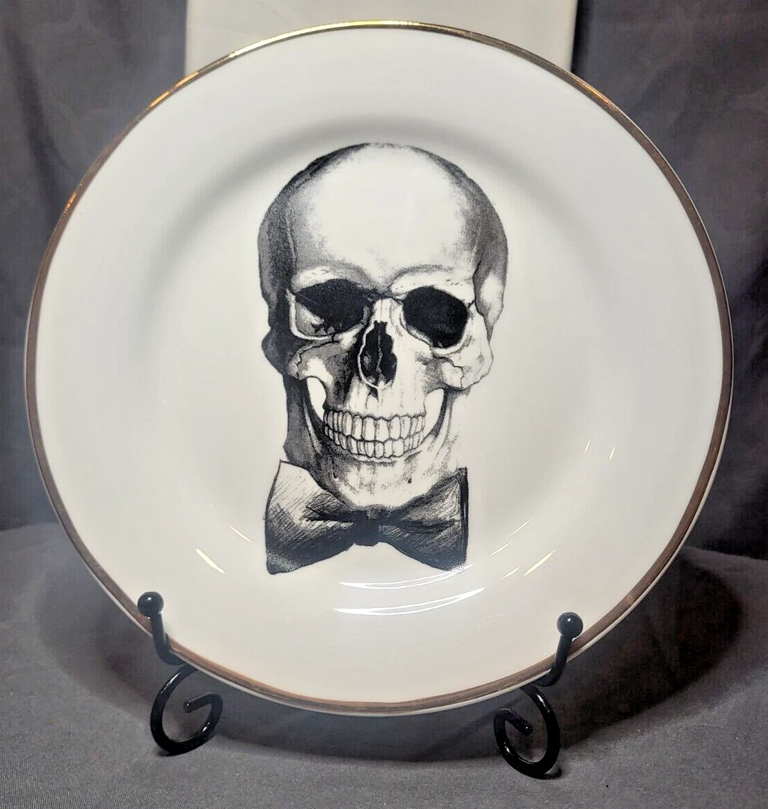 Ciroa Wicked Gold-Rimmed Skull Plates (4 x 8.5" Plates -) - photo 3