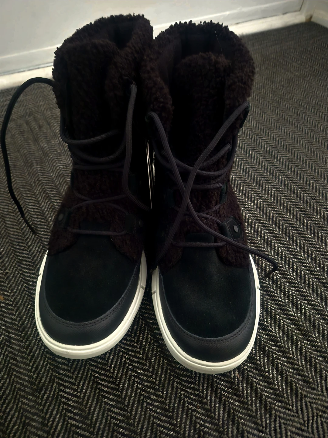 Brand New Womens Sorel  boots - photo 3