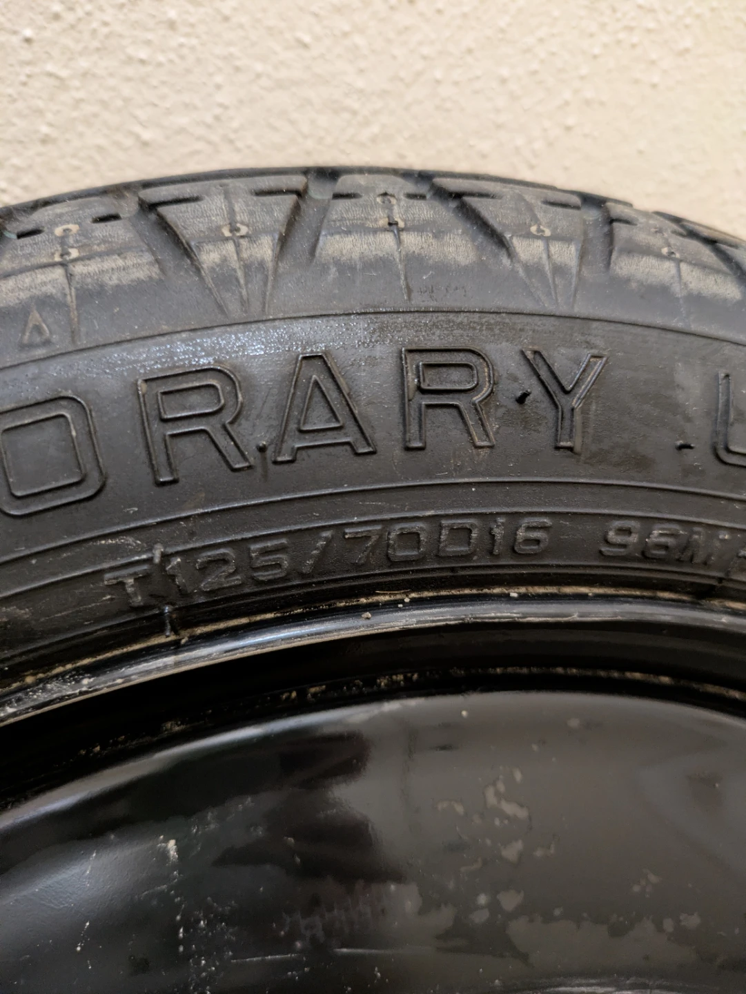 Dunlop T125/70D16 Temporary Spare Tire - photo 3