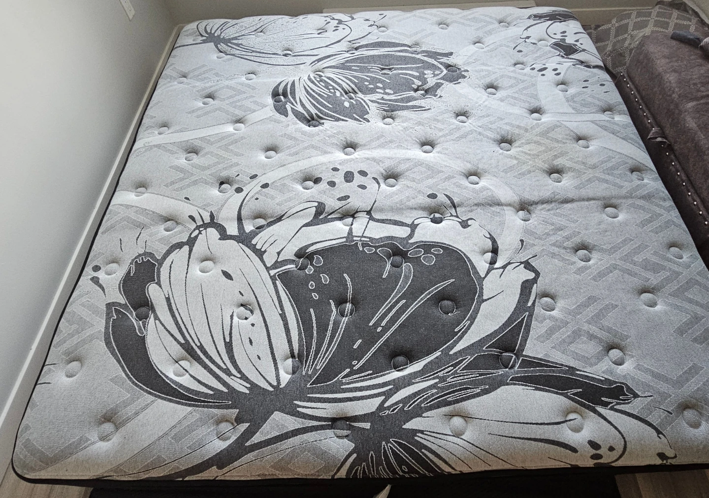 Sealy king size mattresses with manufacturer Warenty.
