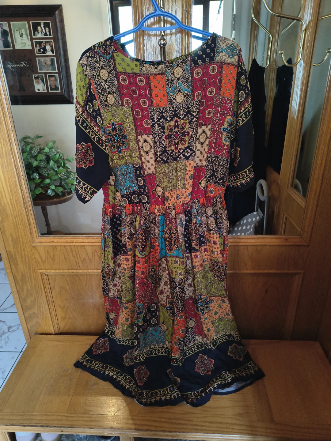 Patchwork pattern V-neck dress - photo 5