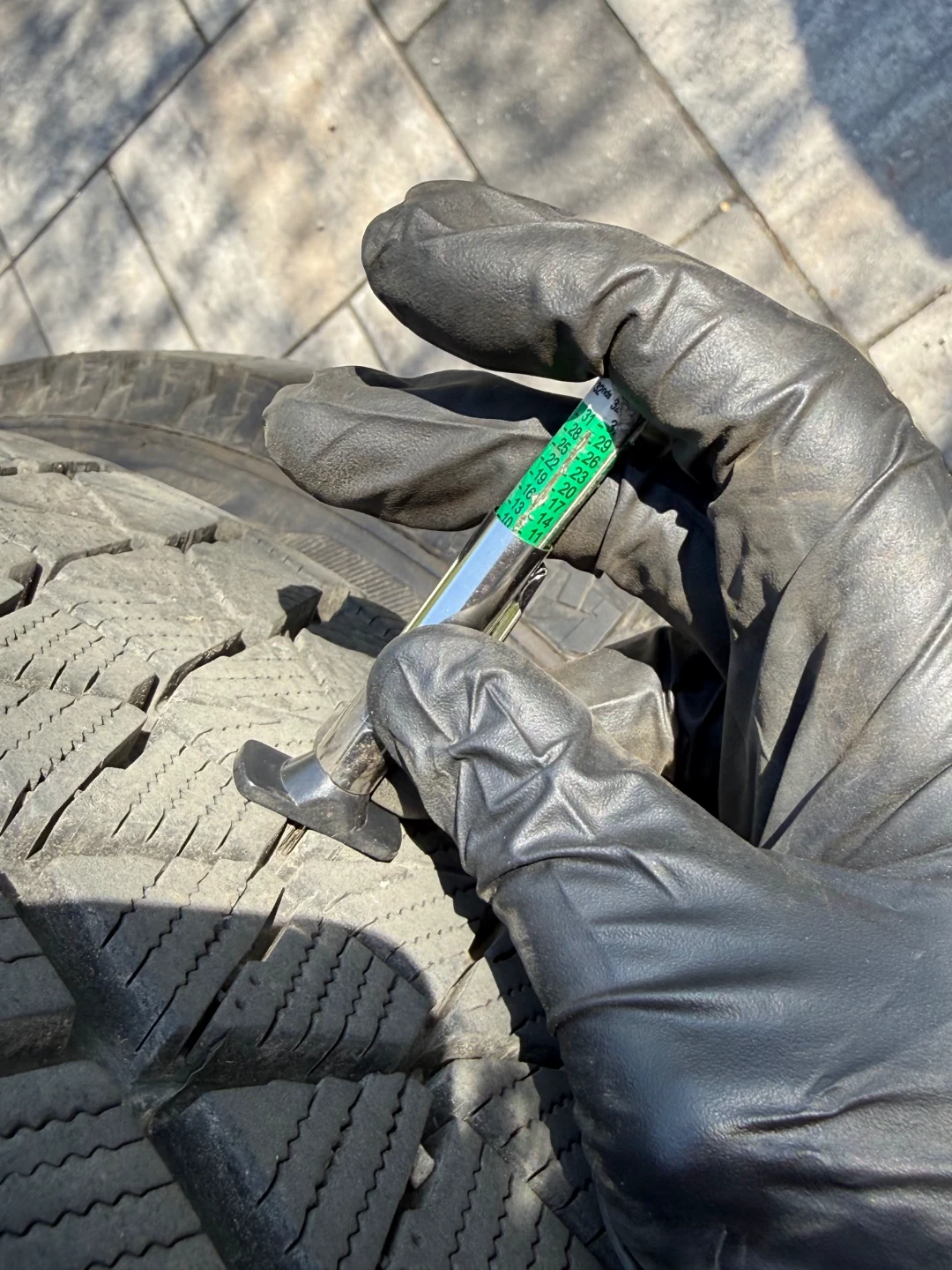 Bridgestone Blizzak Winter Tires 225/65R17 - photo 3