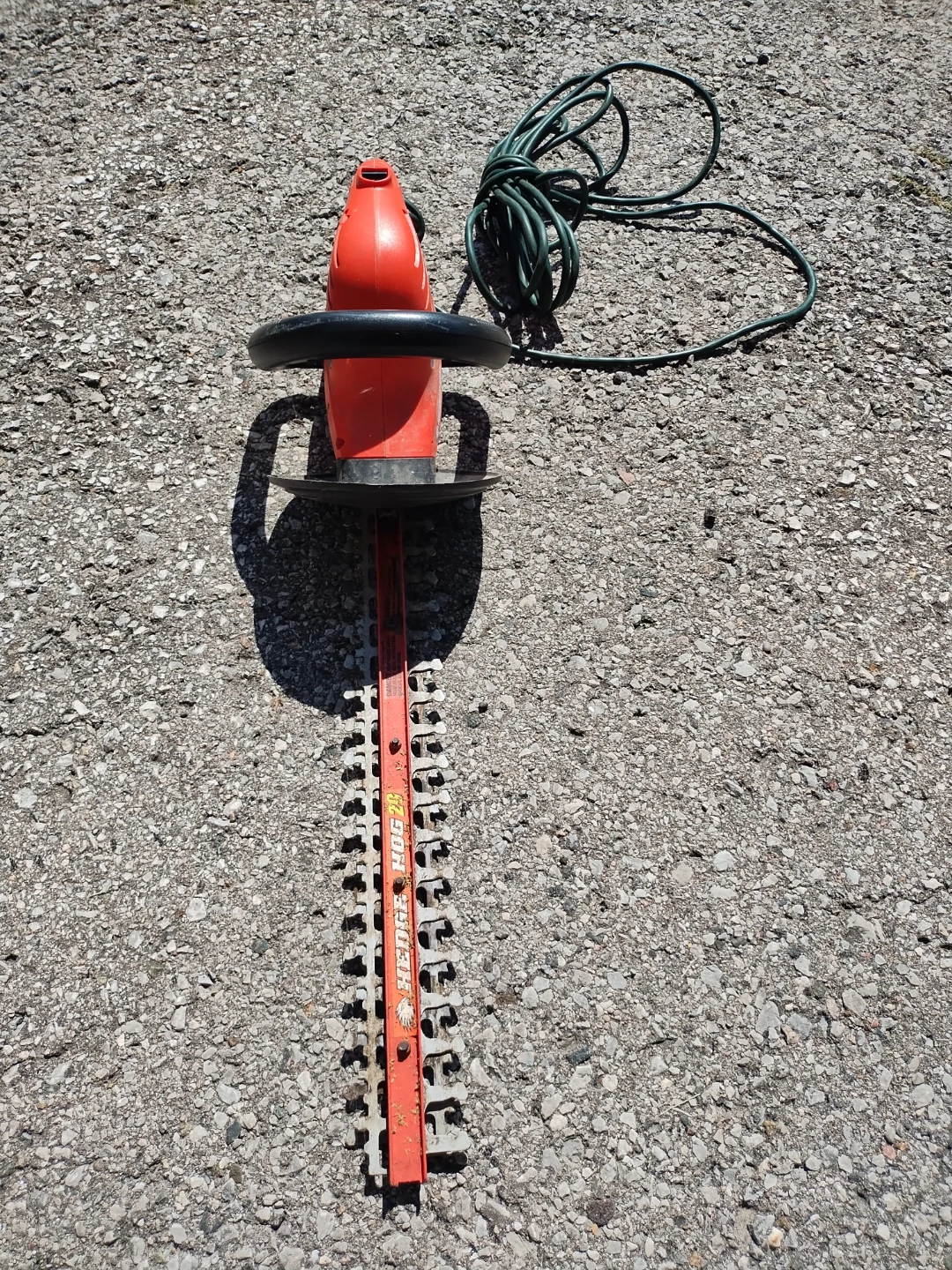 Black & Decker Hedge Hog 24 Hedge Trimmer - photo 2