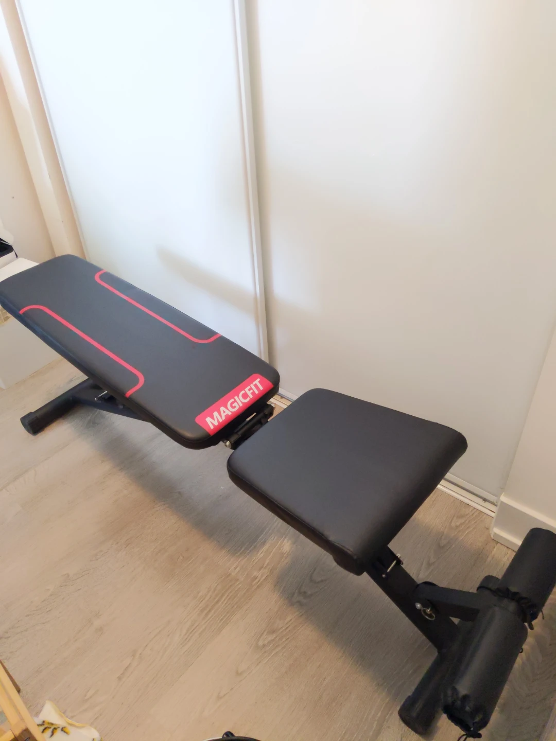 MAGICFIT Adjustable Weight Bench
