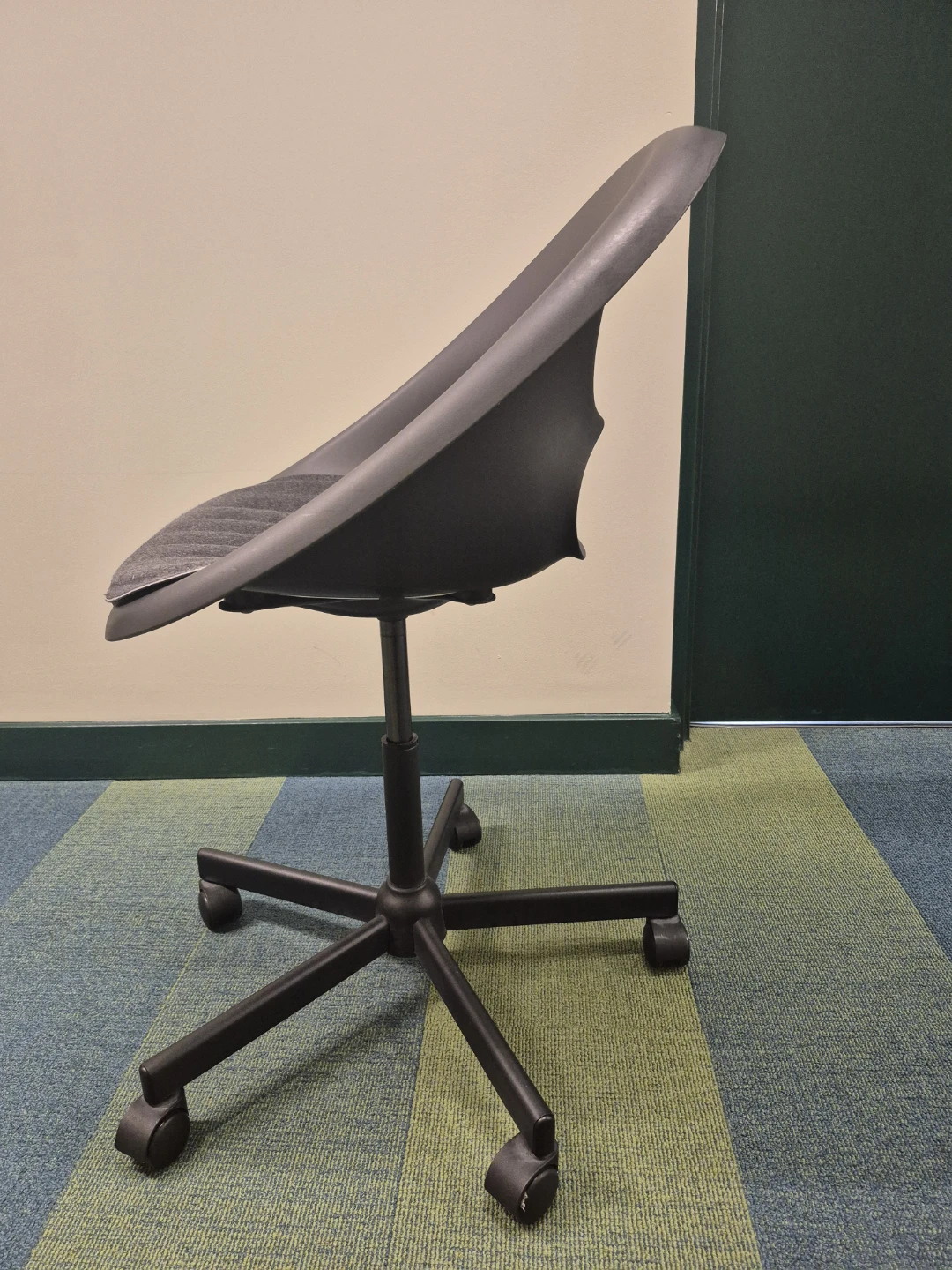 Swivel Chair - photo 2