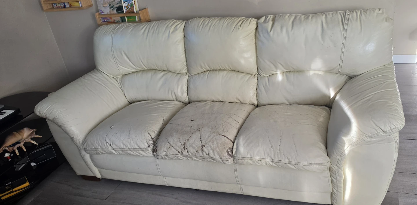 Free - Cream Leather Sofa - photo 2