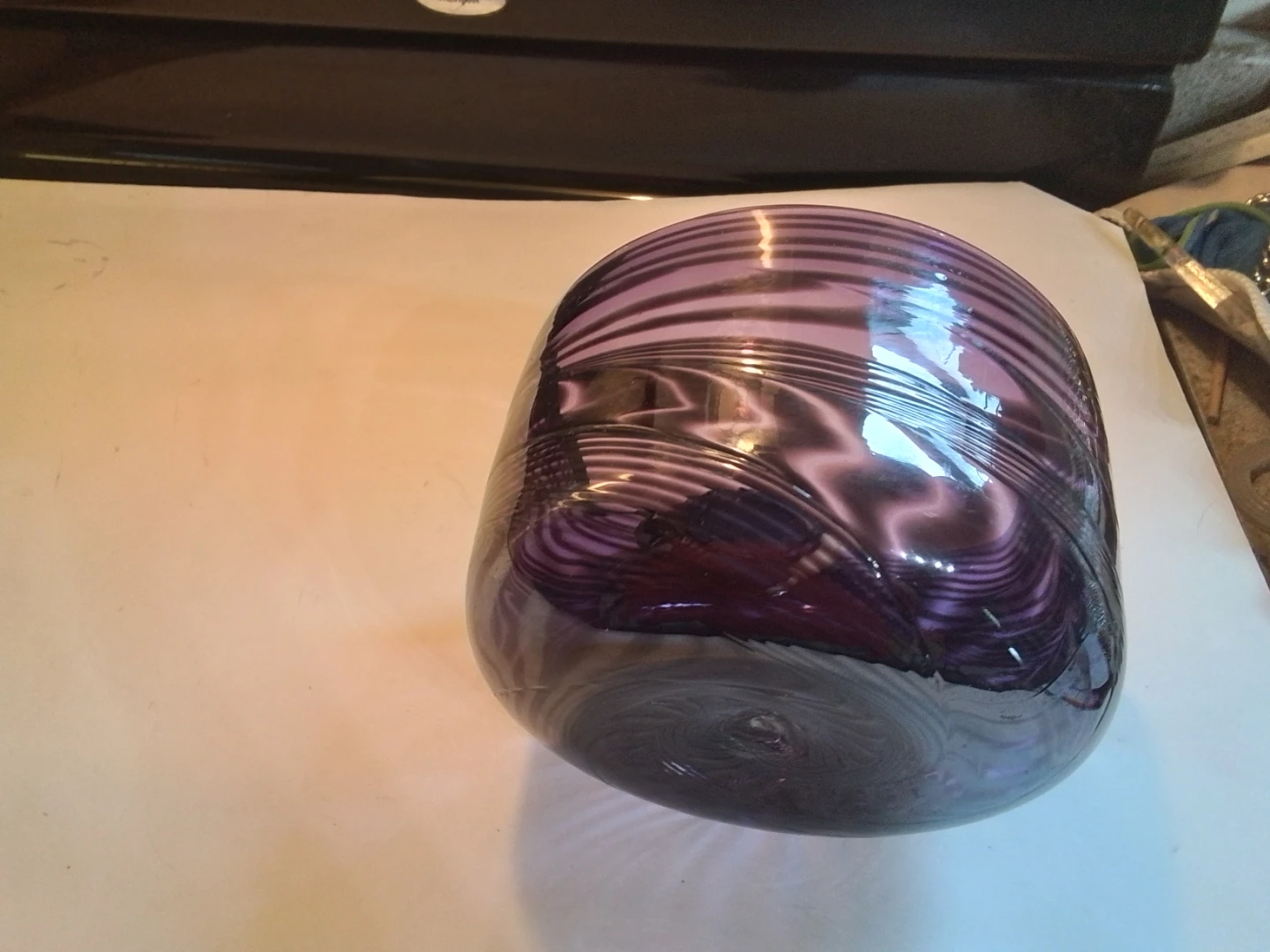 Signed Thorn Glass Studio 1998 Hand Blown Purple Spiral - photo 4
