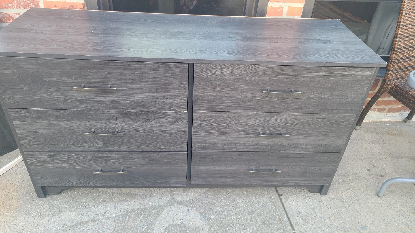 6-Drawer Wood Grain Dresser - photo 3