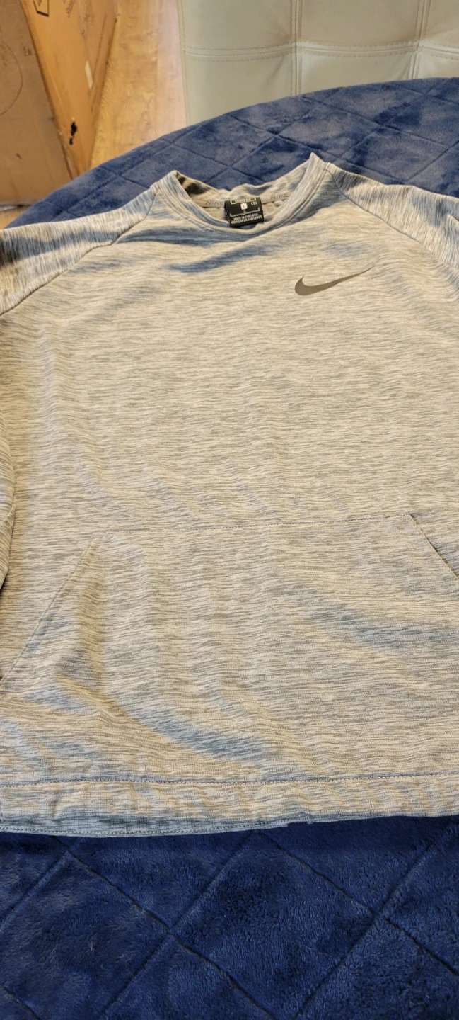 Two Nike Dri-FIT Shirts boys large - photo 2