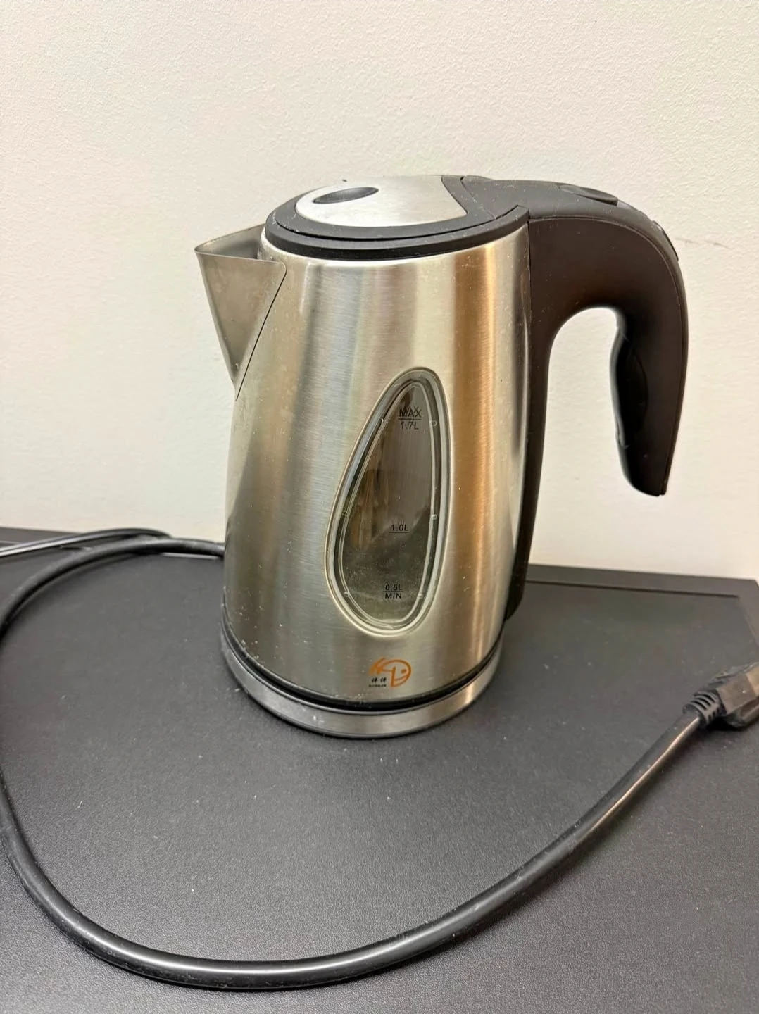 Electric kettle for sale/ please read description