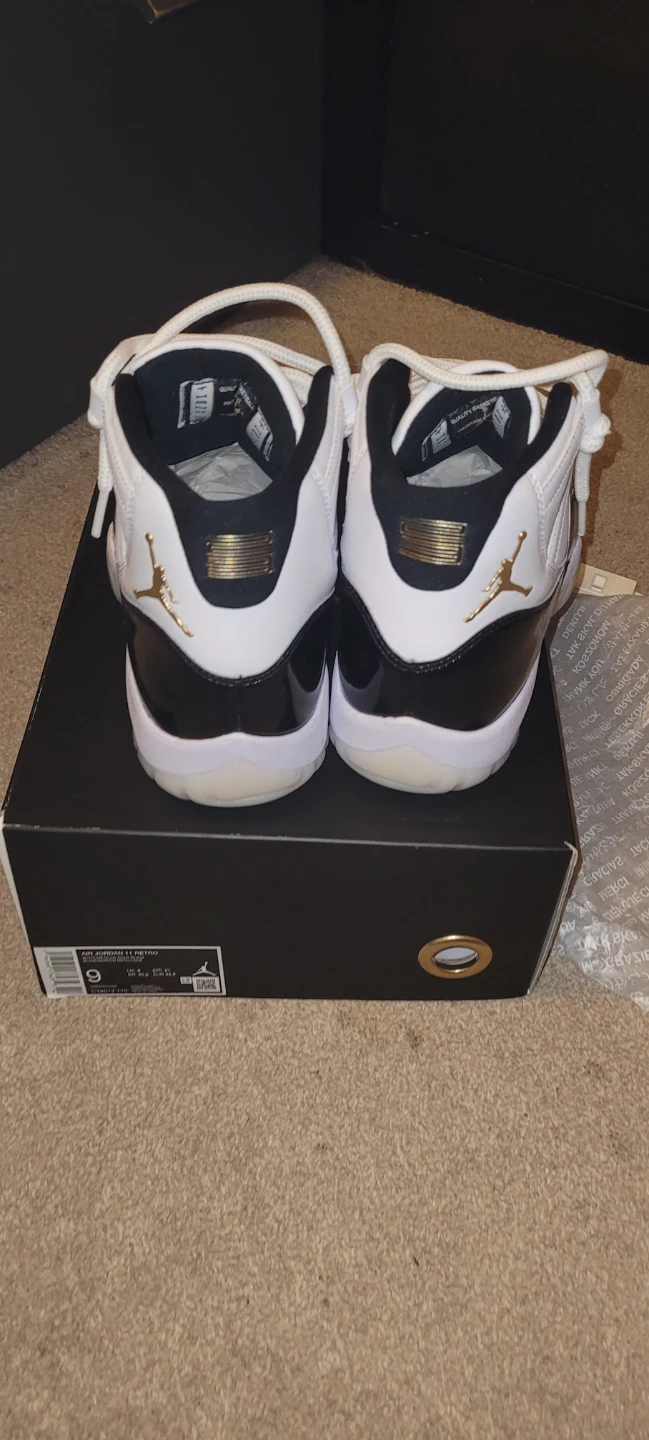 Air Jordan 11 Retro Gratitude Size 9 - photo 2