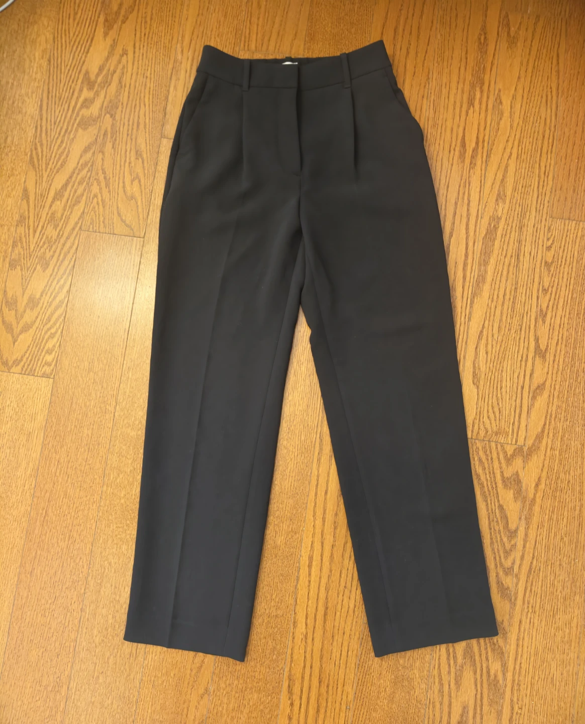 Aritzia Black Trousers