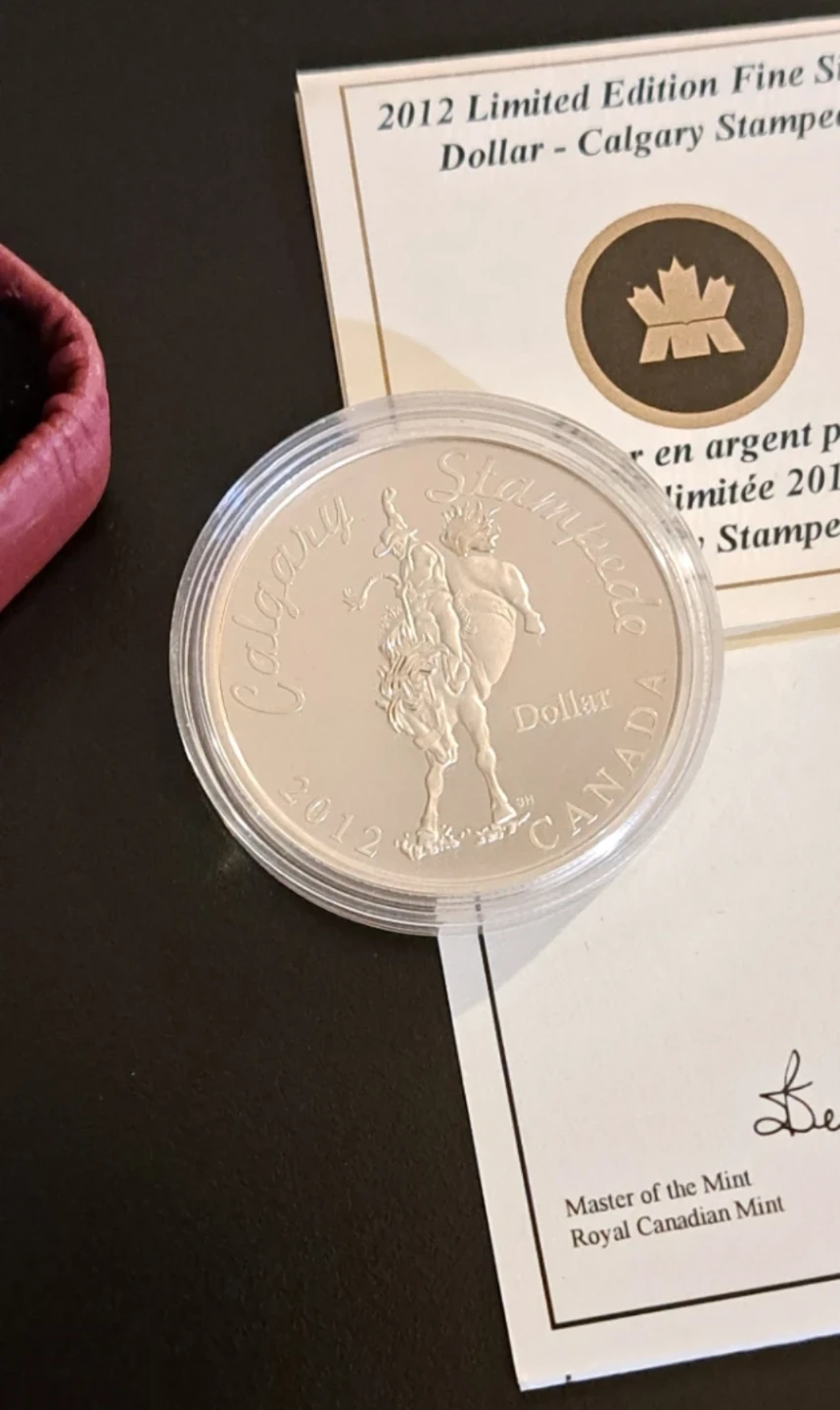 2012 Royal Canadian Mint Calgary Stampede .9999 Silver Dollar - photo 2