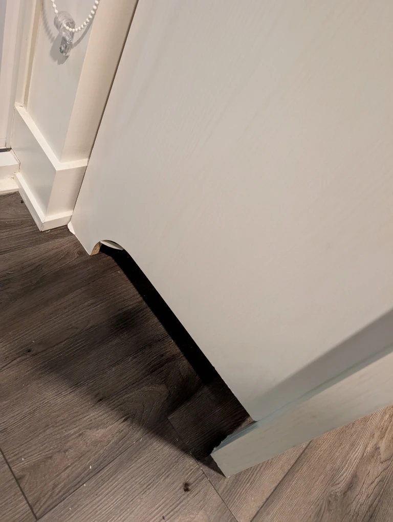 White 4-Drawer Dresser - photo 3