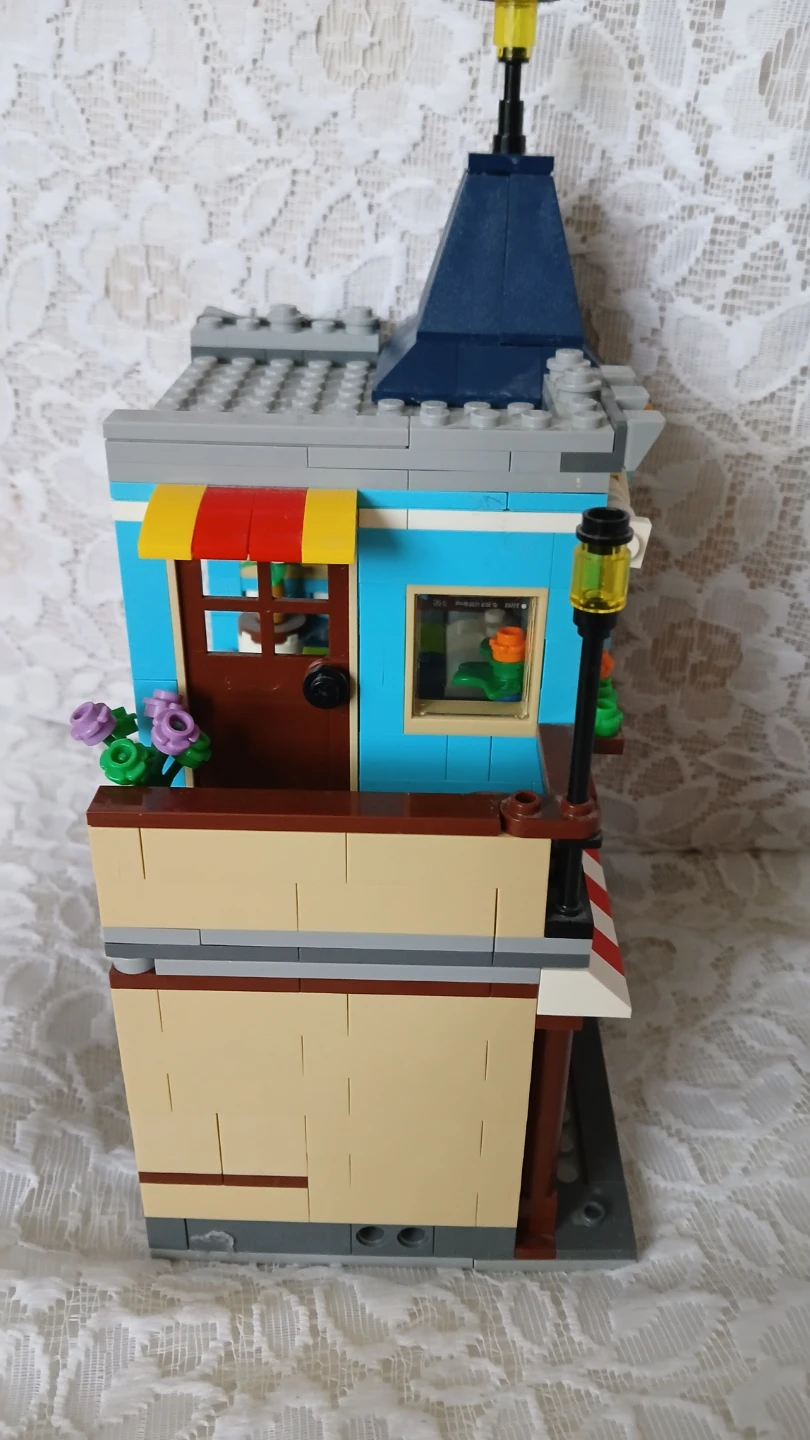 Lego shop and train  for $10.00 - photo 4