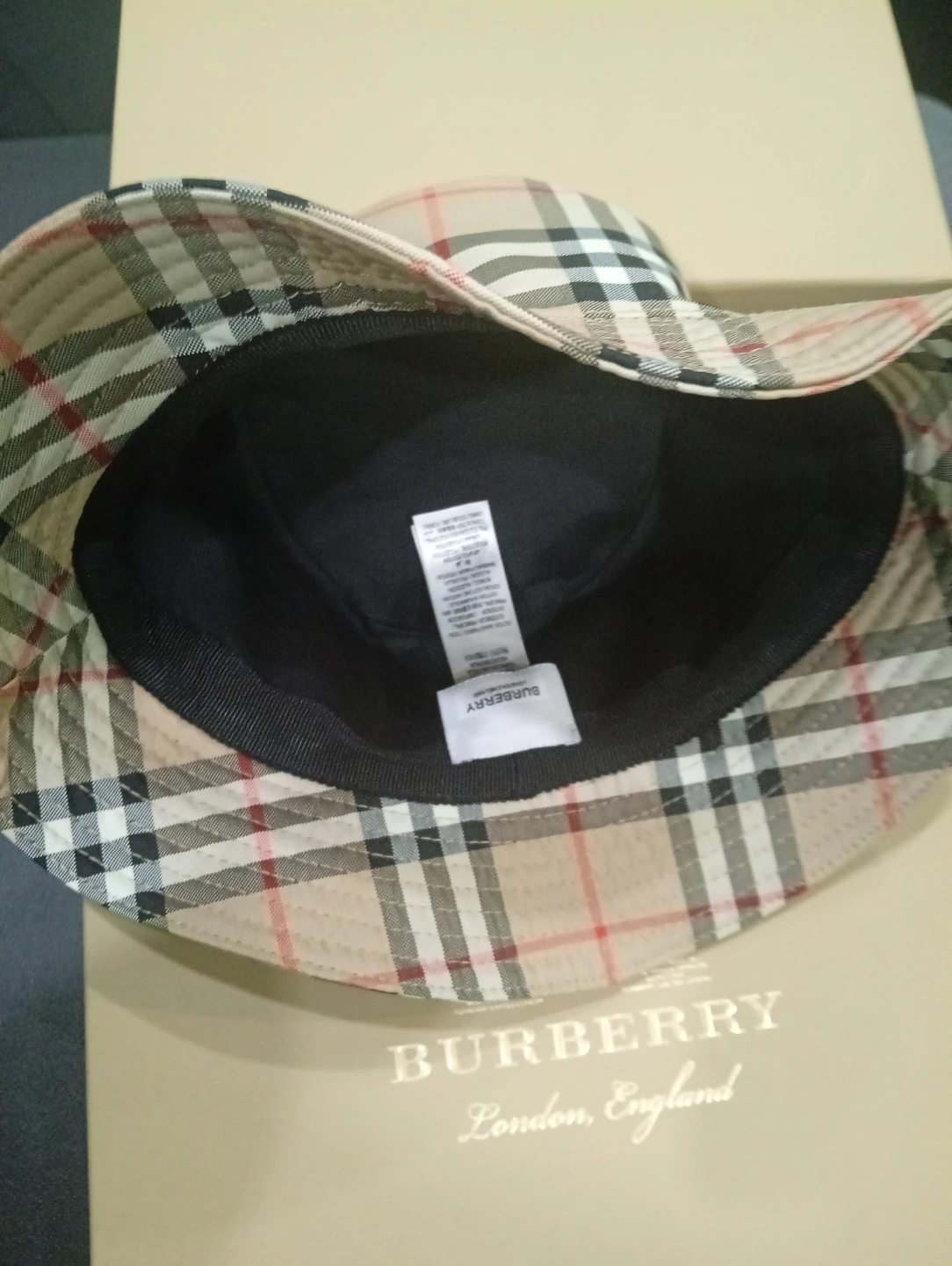 Burberry Vintage Check Bucket Hat unisex - photo 3