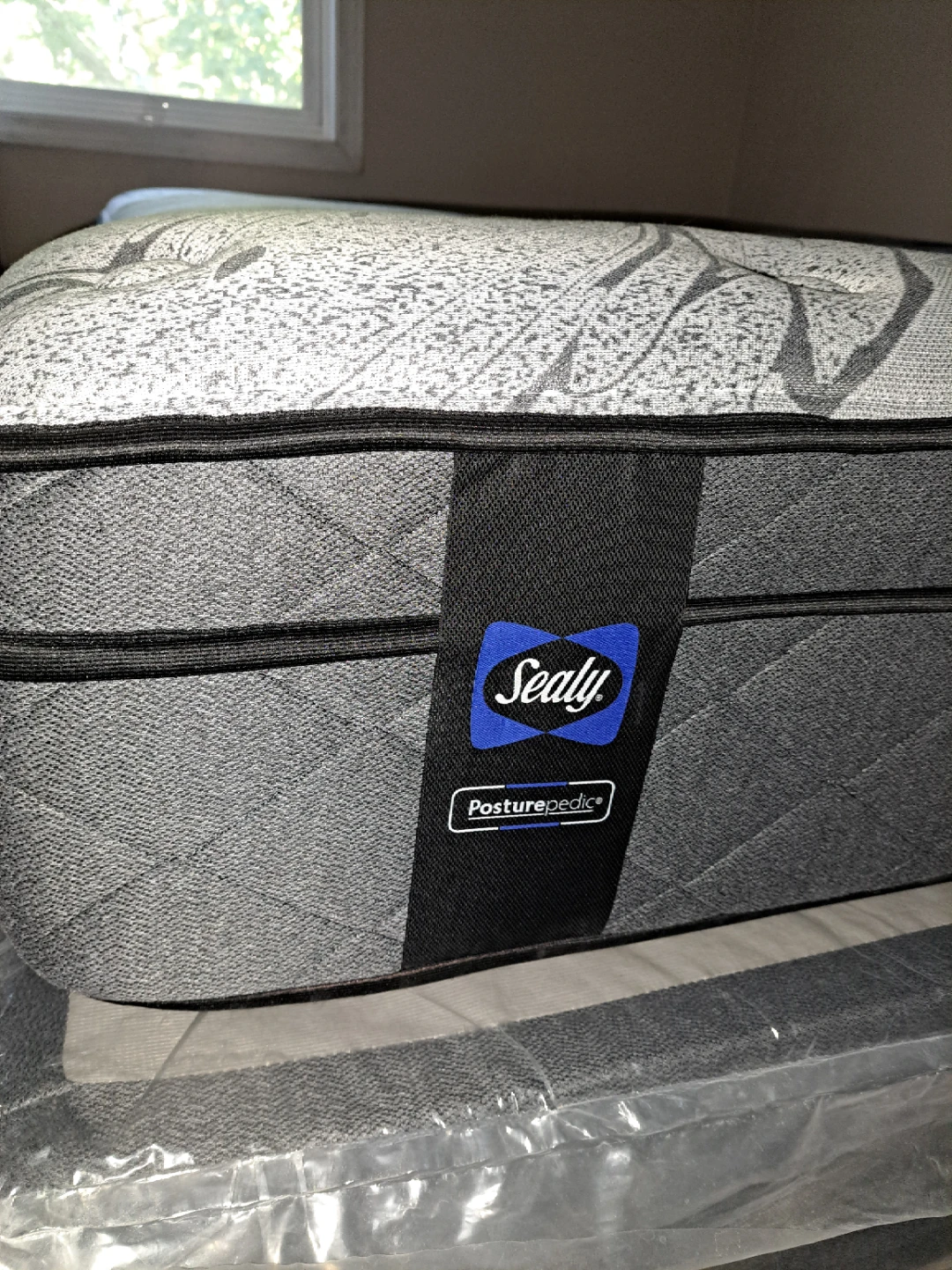 Sealy Mattress - photo 3
