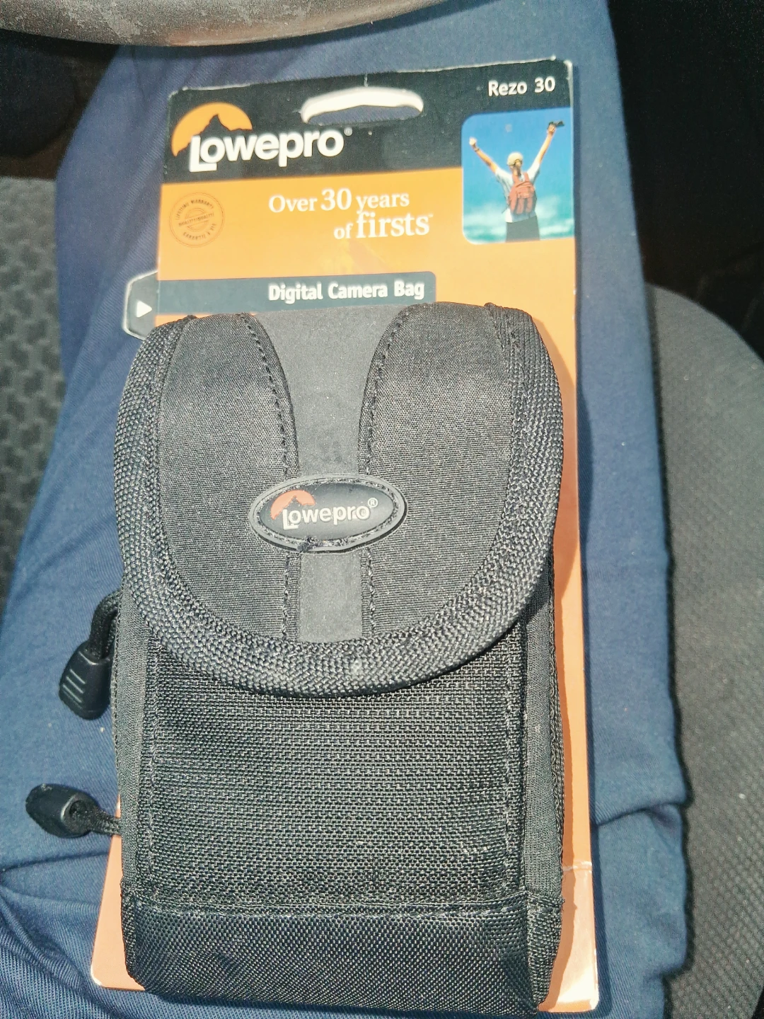 Lowepro Rezo 30 Digital Camera Bag - photo 4