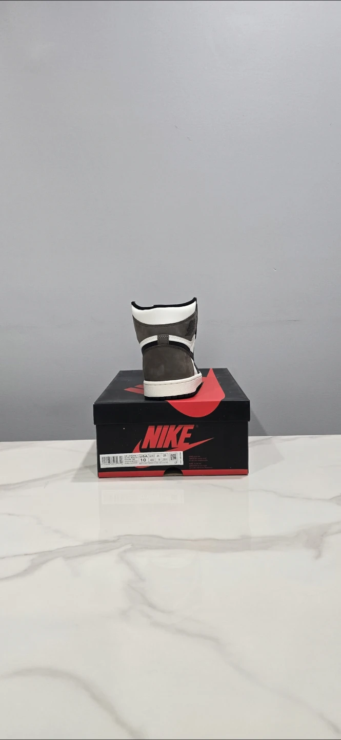 Air Jordan 1 Dark Mocha size 10 - photo 2