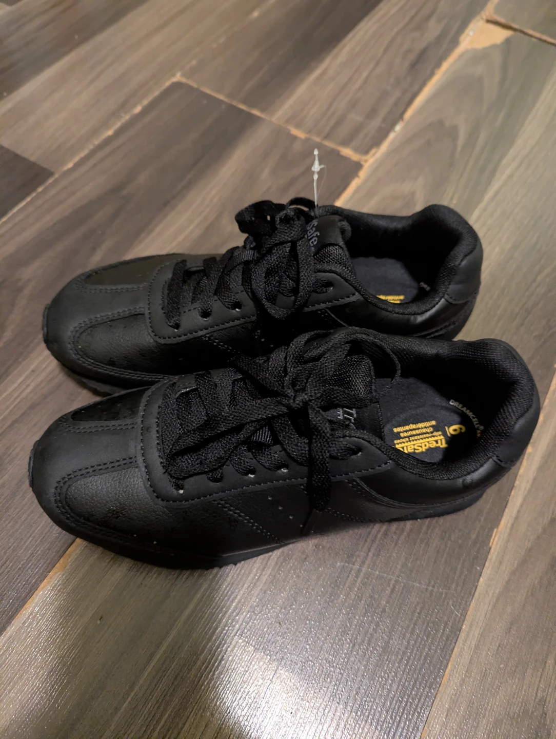 Slip resistant shoes for kitchen area - photo 2