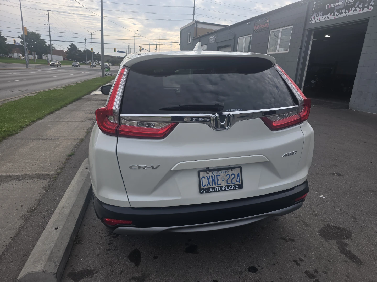 White Honda CR-V EXL AWD SUV 2018 - photo 4