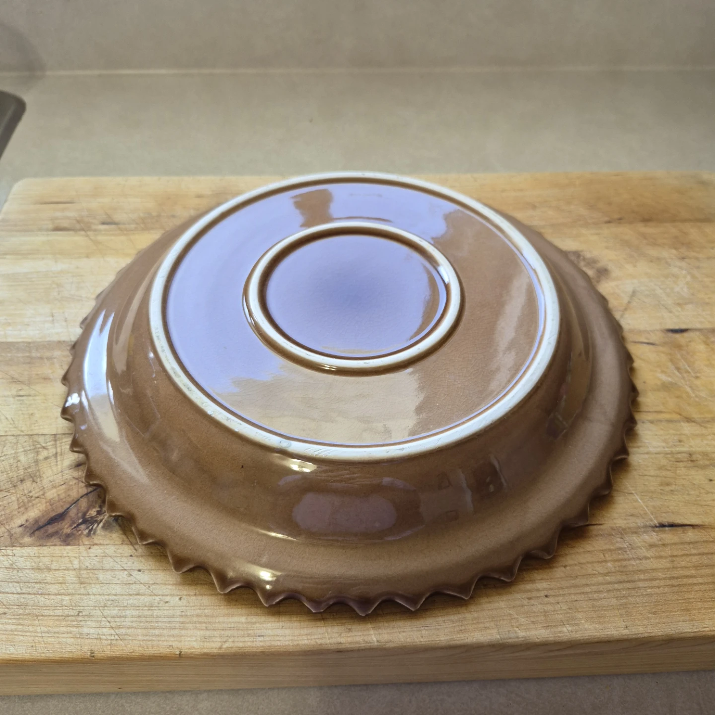 Vintage Ceramic Fruit Pie Keeper with Lid - photo 3