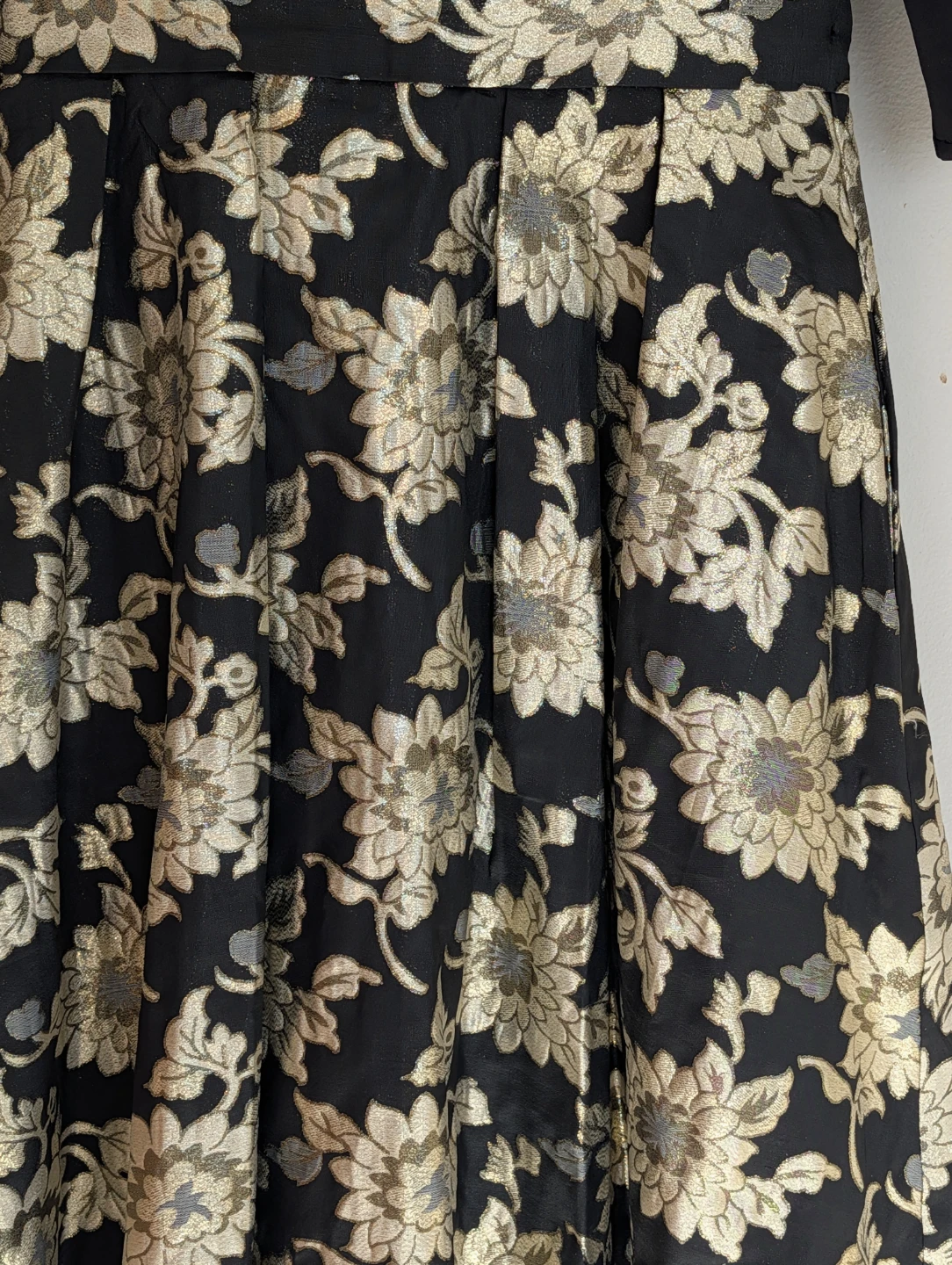 Black and gold floral dress - photo 2