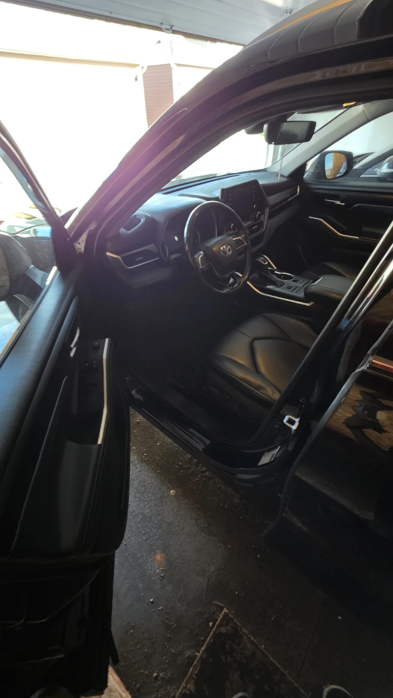 Toyota Highlander XLE AWD - photo 5