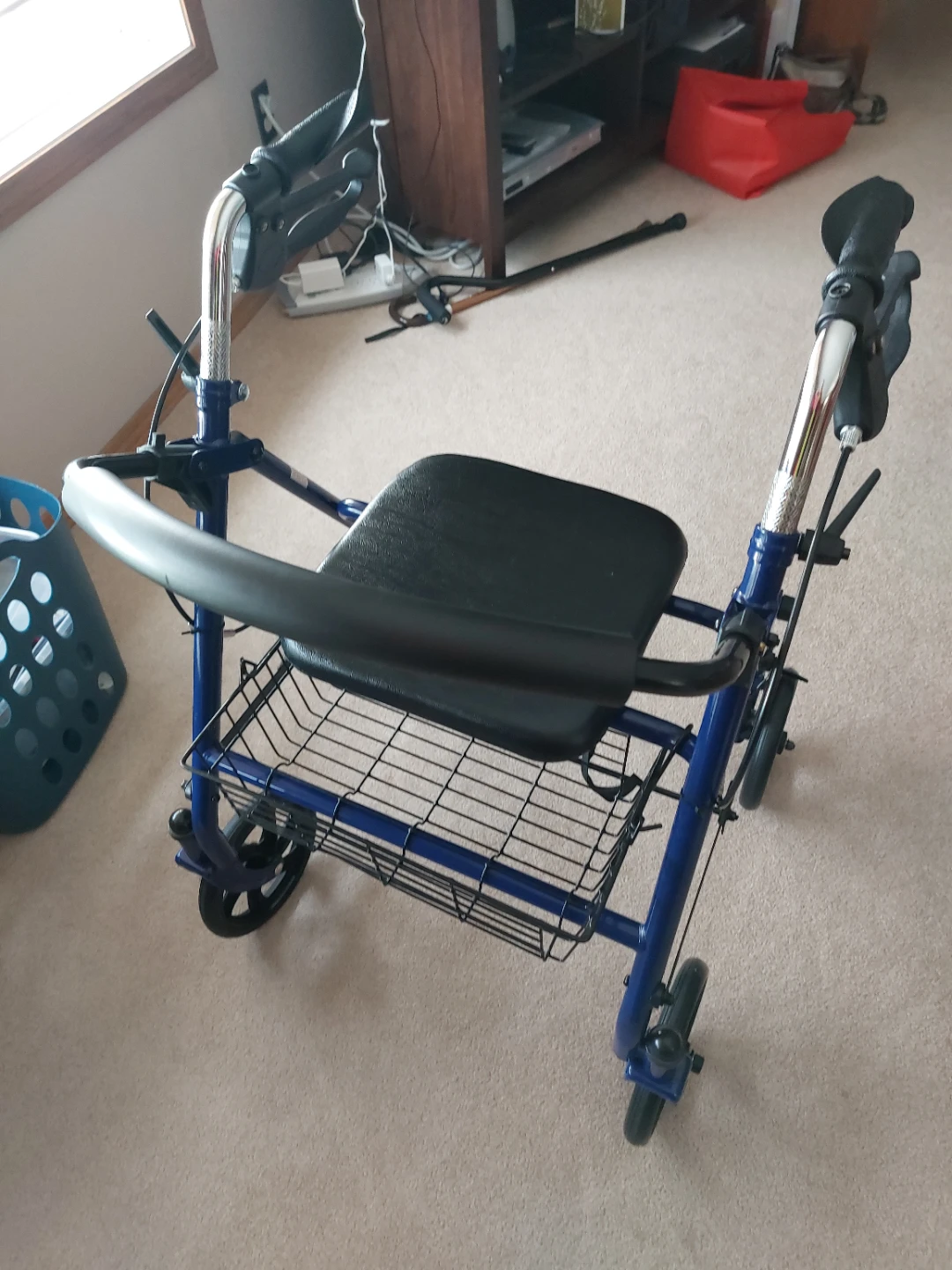 GUARDIAN WHEELED WALKER