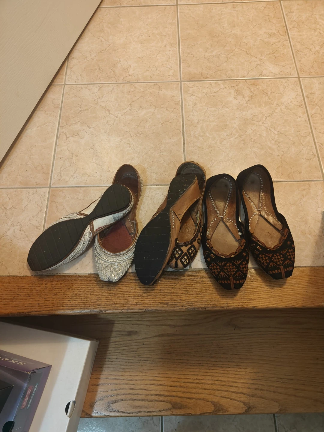 Three Pairs of Traditional flats. Extra strong double sole. - photo 2