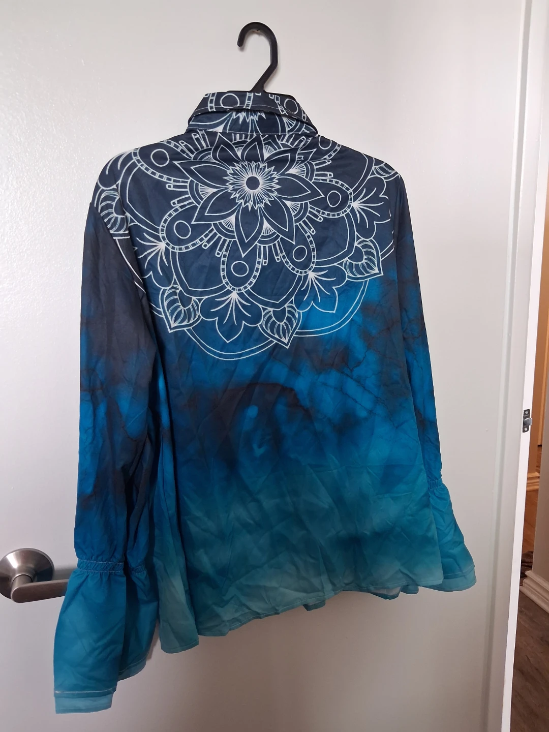 Blue and White Mandala Print Long-Sleeve Shirt XL - photo 2