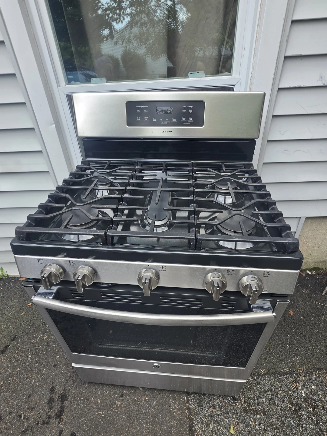 GE Adora Stainless Steel Gas Range - photo 2