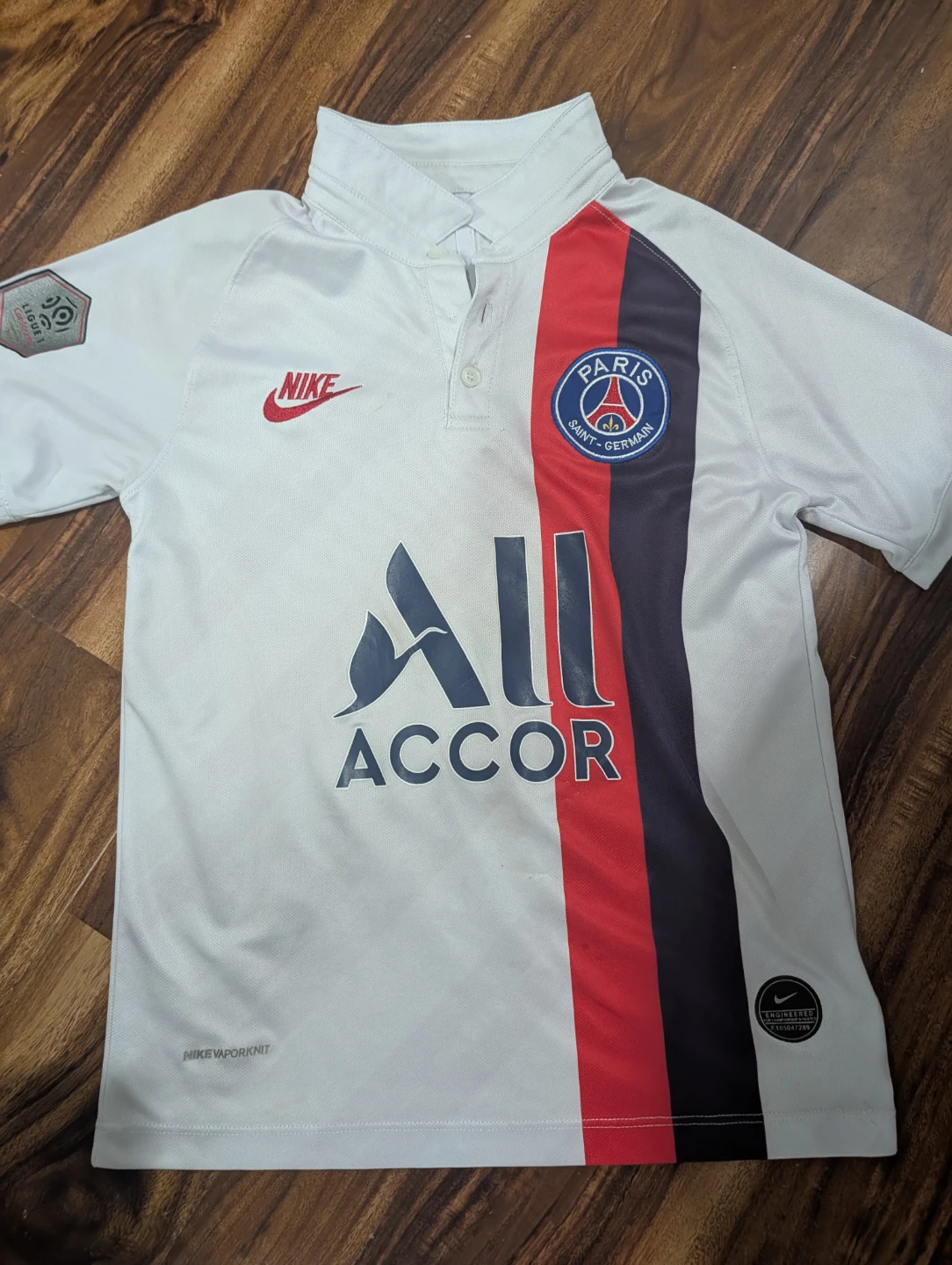 TRADING SOCCER JERSEYS - photo 3