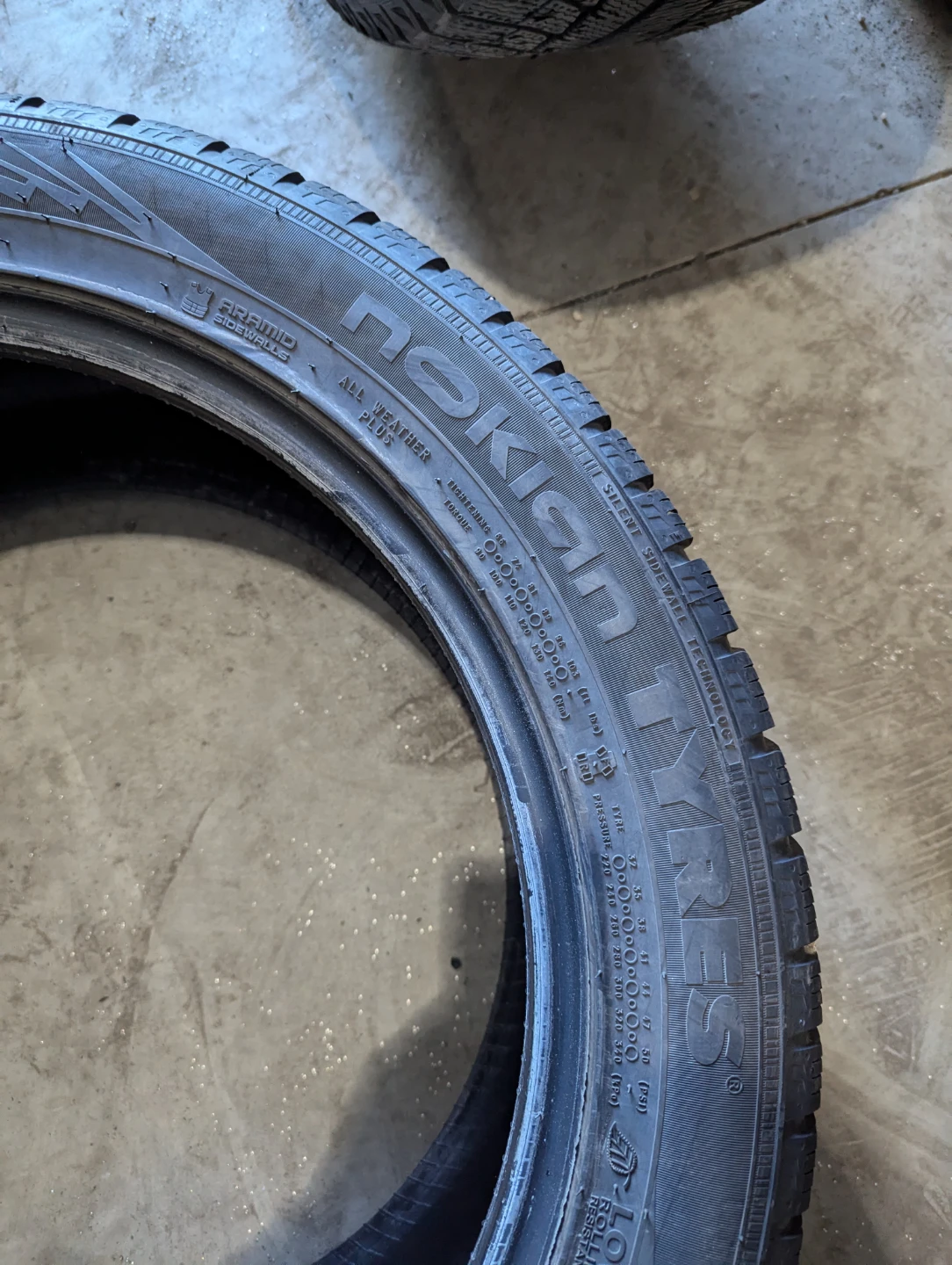 275/45R20 Nokian Tyres WR G4 SUV - photo 4